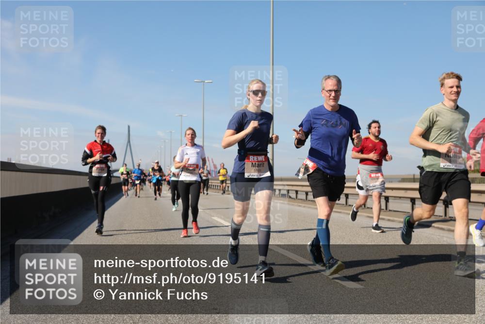 03.10.2025 - Köhlbrandbrückenlauf Yannick Fuchs http://msf.ph/oto/9195141 03.10.2025 11:58:15 Position 3 5906, 5909 meine-sportfotos.de