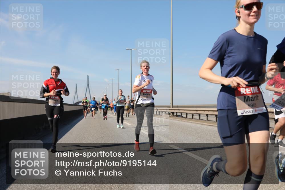 03.10.2025 - Köhlbrandbrückenlauf Yannick Fuchs http://msf.ph/oto/9195144 03.10.2025 11:58:16 Position 3 6509, 5906, 449 meine-sportfotos.de