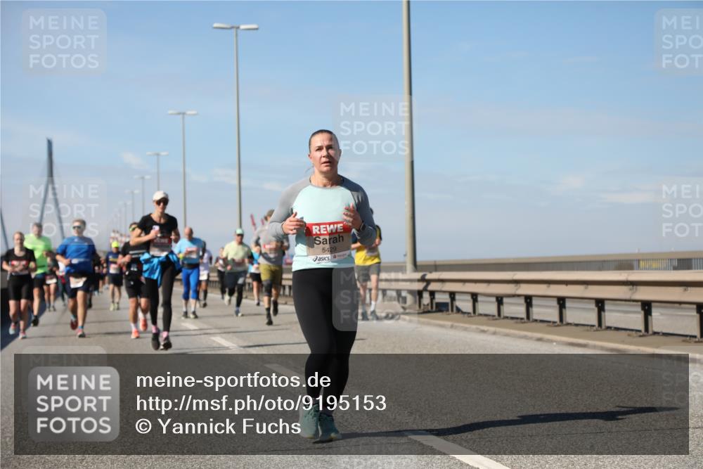 03.10.2025 - Köhlbrandbrückenlauf Yannick Fuchs http://msf.ph/oto/9195153 03.10.2025 11:58:18 Position 3 5429 meine-sportfotos.de