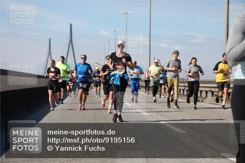 03.10.2025 - Köhlbrandbrückenlauf Yannick Fuchs http://msf.ph/oto/9195156 03.10.2025 11:58:19 Position 3 4746 meine-sportfotos.de