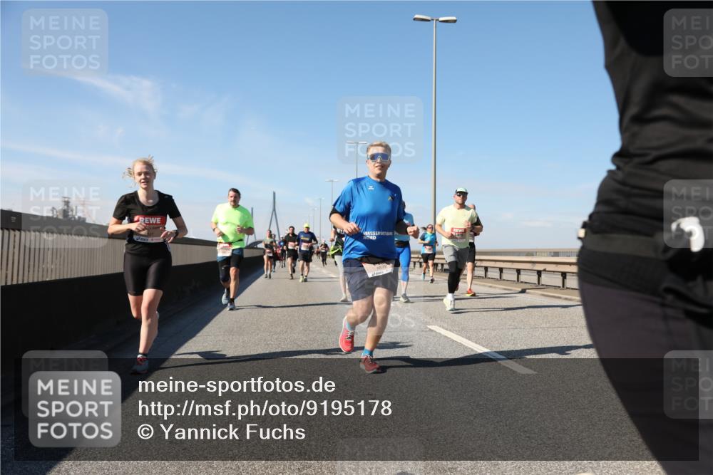 03.10.2025 - Köhlbrandbrückenlauf Yannick Fuchs http://msf.ph/oto/9195178 03.10.2025 11:58:24 Position 3 4672 meine-sportfotos.de