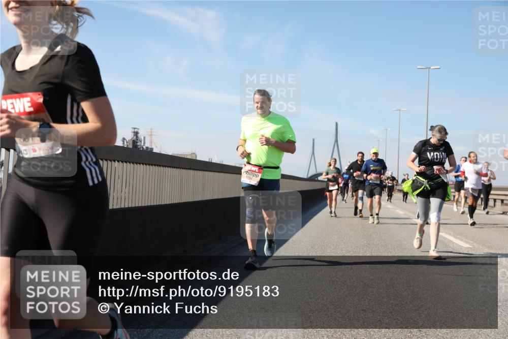 03.10.2025 - Köhlbrandbrückenlauf Yannick Fuchs http://msf.ph/oto/9195183 03.10.2025 11:58:25 Position 3 5704 meine-sportfotos.de