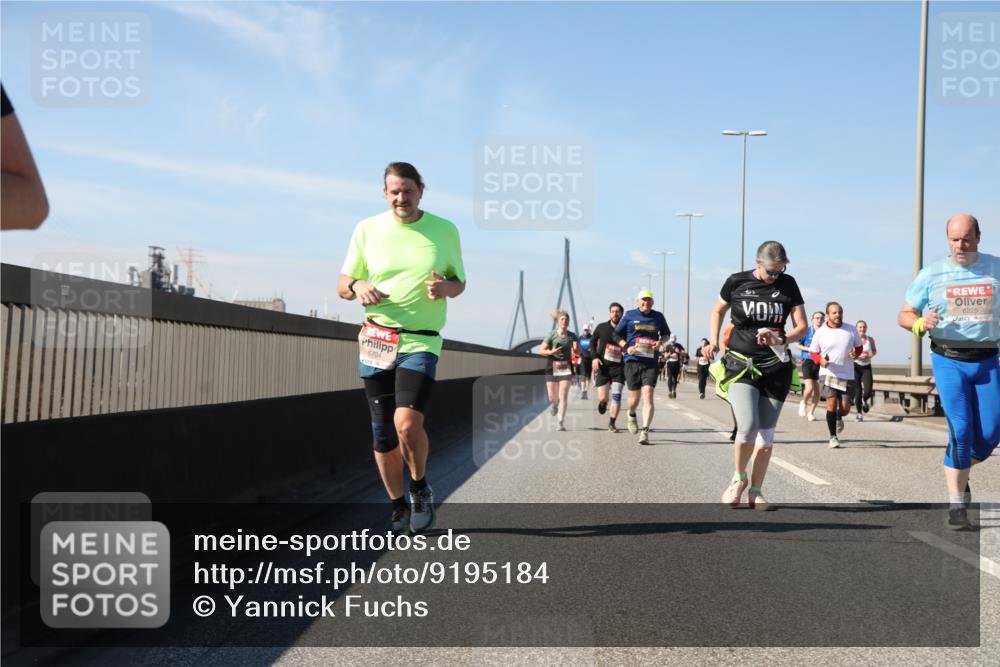 03.10.2025 - Köhlbrandbrückenlauf Yannick Fuchs http://msf.ph/oto/9195184 03.10.2025 11:58:26 Position 3 6704, 6225 meine-sportfotos.de