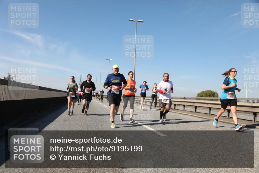 03.10.2025 - Köhlbrandbrückenlauf Yannick Fuchs http://msf.ph/oto/9195199 03.10.2025 11:58:29 Position 3  meine-sportfotos.de