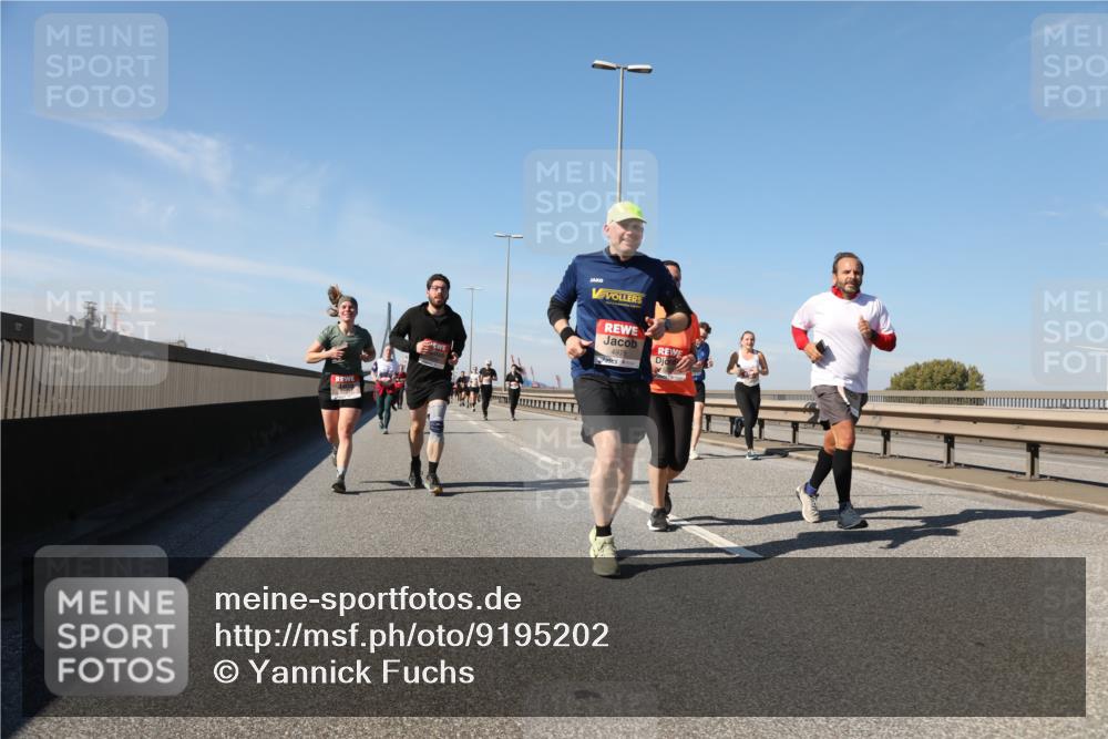 03.10.2025 - Köhlbrandbrückenlauf Yannick Fuchs http://msf.ph/oto/9195202 03.10.2025 11:58:29 Position 3 4978 meine-sportfotos.de