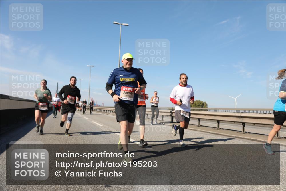 03.10.2025 - Köhlbrandbrückenlauf Yannick Fuchs http://msf.ph/oto/9195203 03.10.2025 11:58:29 Position 3 4978 meine-sportfotos.de