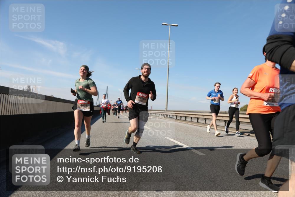 03.10.2025 - Köhlbrandbrückenlauf Yannick Fuchs http://msf.ph/oto/9195208 03.10.2025 11:58:30 Position 3 529 meine-sportfotos.de