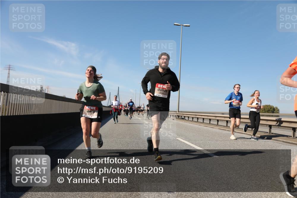 03.10.2025 - Köhlbrandbrückenlauf Yannick Fuchs http://msf.ph/oto/9195209 03.10.2025 11:58:30 Position 3 4727, 4690 meine-sportfotos.de
