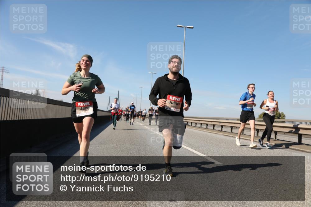 03.10.2025 - Köhlbrandbrückenlauf Yannick Fuchs http://msf.ph/oto/9195210 03.10.2025 11:58:30 Position 3 4727, 4690 meine-sportfotos.de