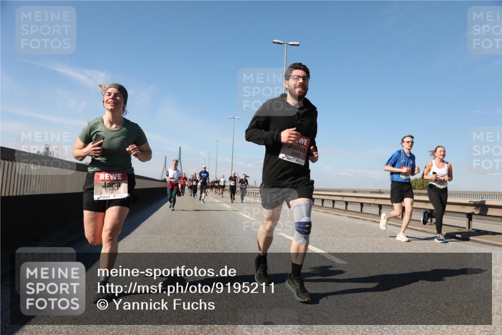03.10.2025 - Köhlbrandbrückenlauf Yannick Fuchs http://msf.ph/oto/9195211 03.10.2025 11:58:31 Position 3 4727, 4690 meine-sportfotos.de