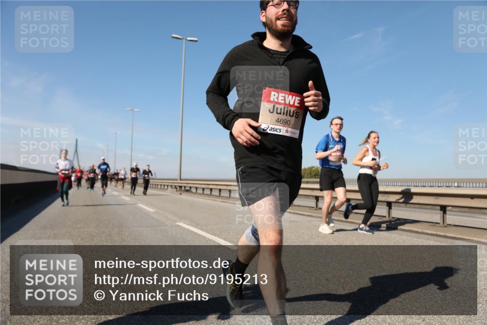 03.10.2025 - Köhlbrandbrückenlauf Yannick Fuchs http://msf.ph/oto/9195213 03.10.2025 11:58:31 Position 3 4690 meine-sportfotos.de