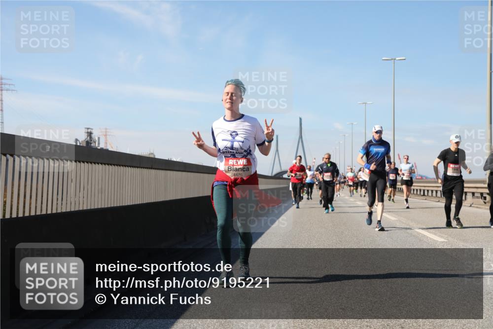 03.10.2025 - Köhlbrandbrückenlauf Yannick Fuchs http://msf.ph/oto/9195221 03.10.2025 11:58:34 Position 3 20, 25, 4476 meine-sportfotos.de