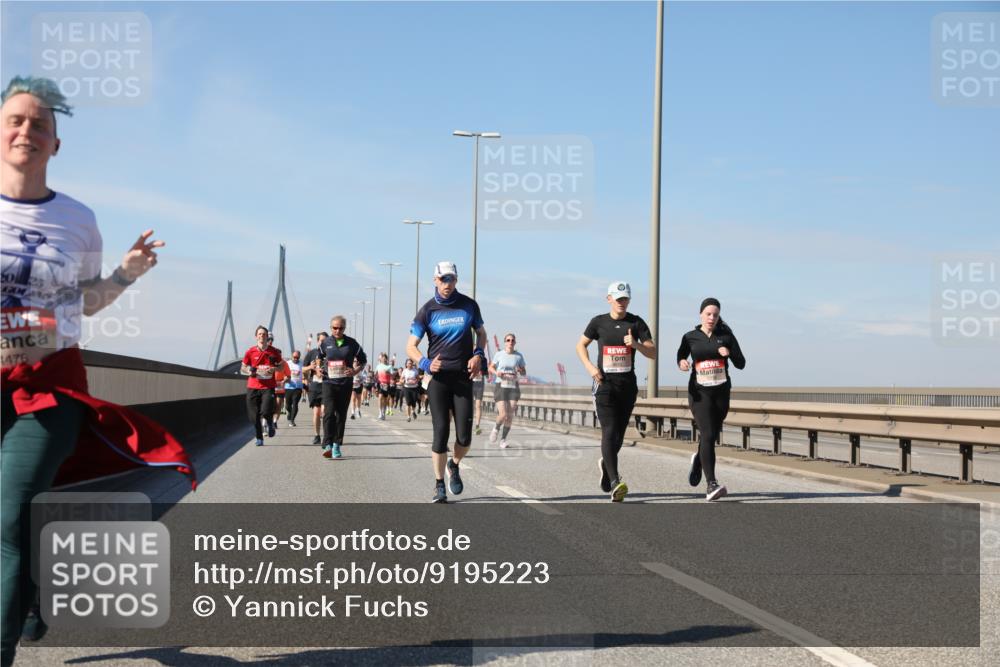 03.10.2025 - Köhlbrandbrückenlauf Yannick Fuchs http://msf.ph/oto/9195223 03.10.2025 11:58:34 Position 3 50, 25, 1476 meine-sportfotos.de