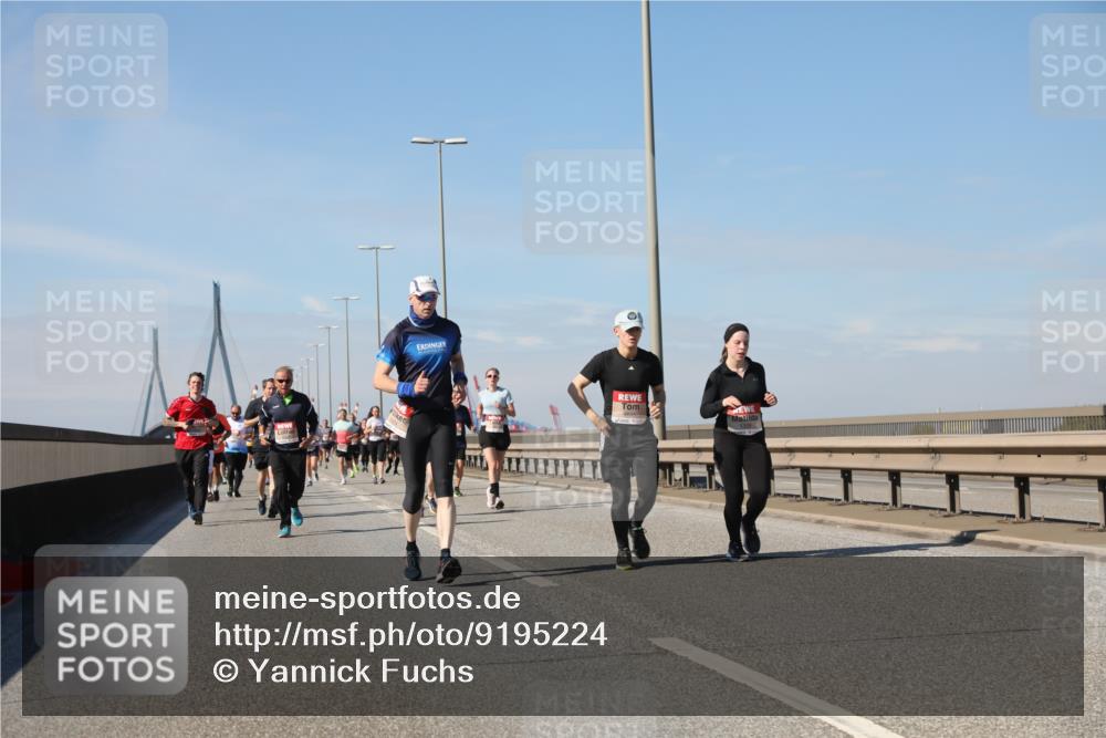 03.10.2025 - Köhlbrandbrückenlauf Yannick Fuchs http://msf.ph/oto/9195224 03.10.2025 11:58:34 Position 3  meine-sportfotos.de