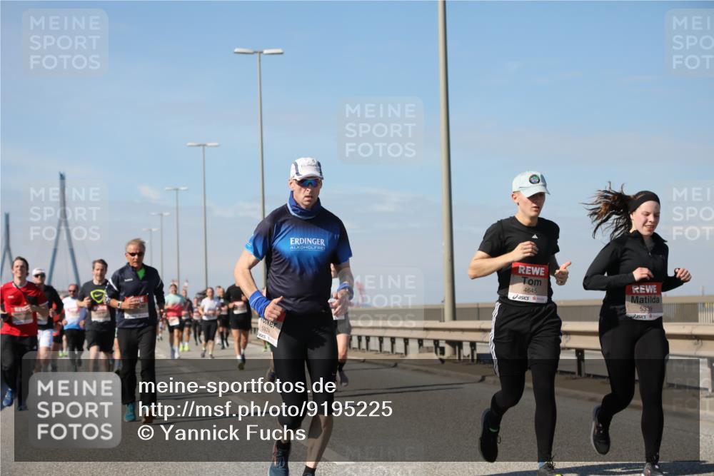 03.10.2025 - Köhlbrandbrückenlauf Yannick Fuchs http://msf.ph/oto/9195225 03.10.2025 11:58:35 Position 3 5974, 4645, 5339 meine-sportfotos.de