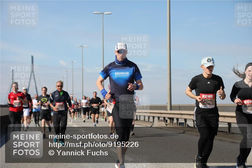 03.10.2025 - Köhlbrandbrückenlauf Yannick Fuchs http://msf.ph/oto/9195226 03.10.2025 11:58:35 Position 3 4645, 533 meine-sportfotos.de