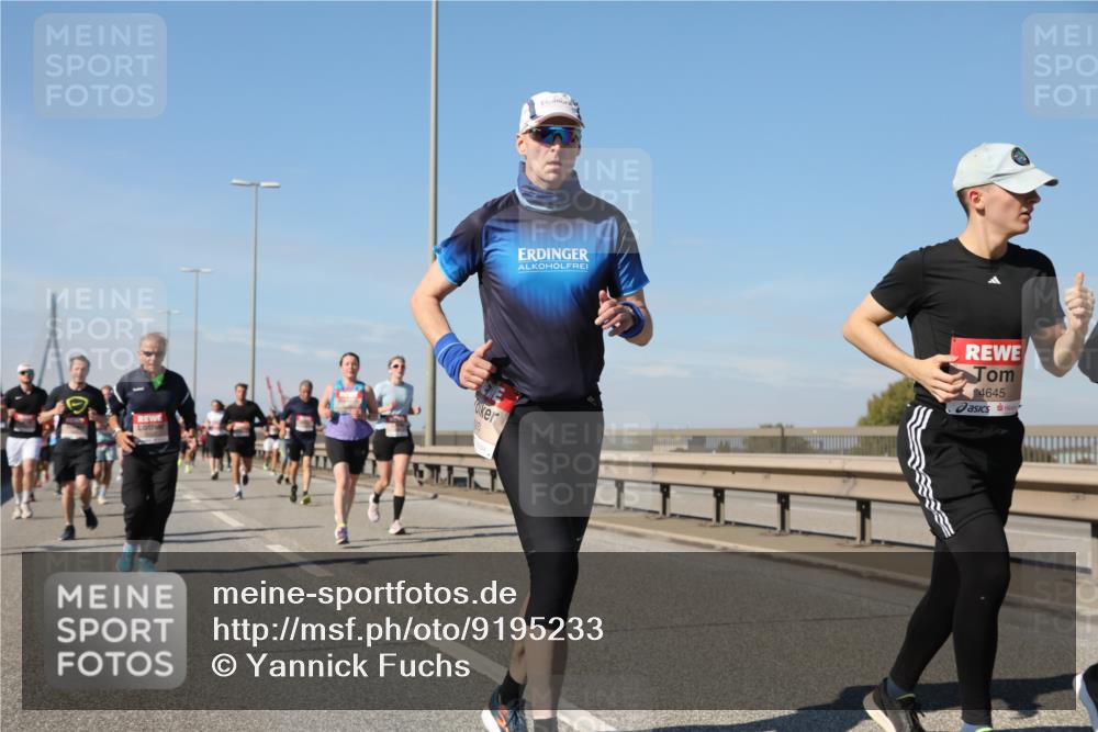 03.10.2025 - Köhlbrandbrückenlauf Yannick Fuchs http://msf.ph/oto/9195233 03.10.2025 11:58:37 Position 3 4645 meine-sportfotos.de