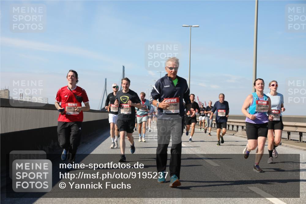 03.10.2025 - Köhlbrandbrückenlauf Yannick Fuchs http://msf.ph/oto/9195237 03.10.2025 11:58:38 Position 3 5027, 4676 meine-sportfotos.de