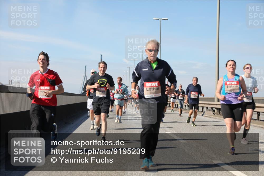 03.10.2025 - Köhlbrandbrückenlauf Yannick Fuchs http://msf.ph/oto/9195239 03.10.2025 11:58:38 Position 3 5027, 4676 meine-sportfotos.de