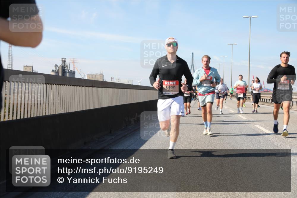 03.10.2025 - Köhlbrandbrückenlauf Yannick Fuchs http://msf.ph/oto/9195249 03.10.2025 11:58:41 Position 3 4581 meine-sportfotos.de