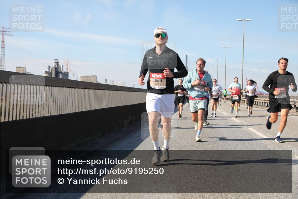 03.10.2025 - Köhlbrandbrückenlauf Yannick Fuchs http://msf.ph/oto/9195250 03.10.2025 11:58:41 Position 3 4581 meine-sportfotos.de