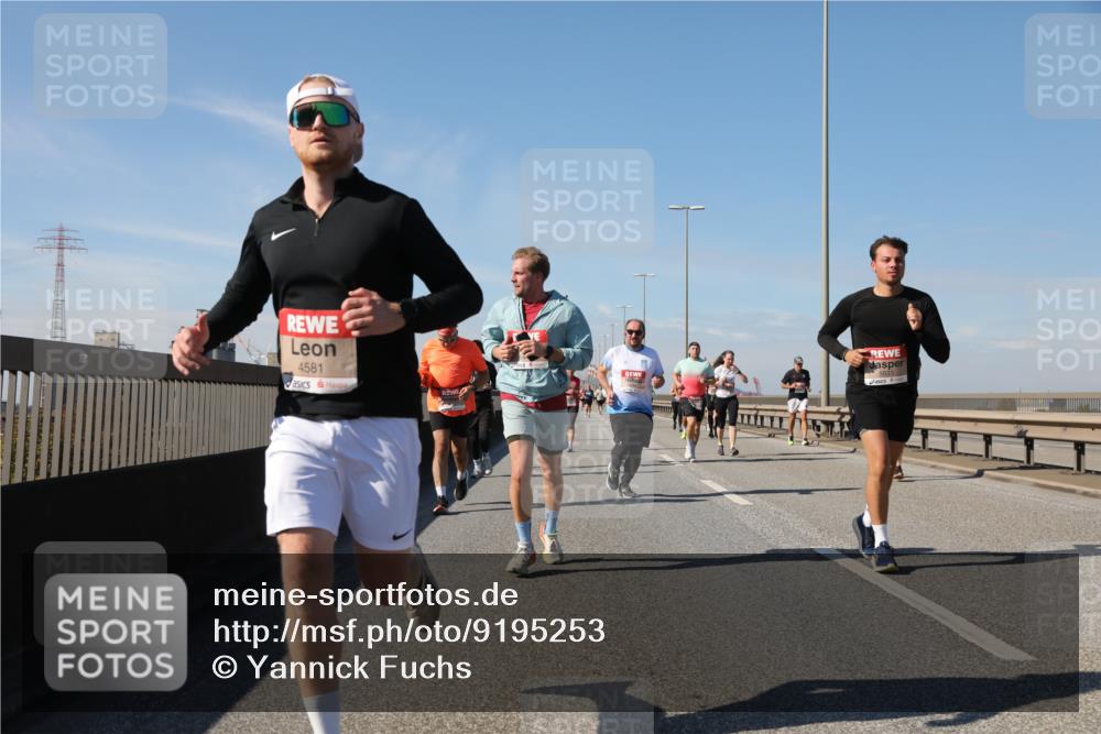 03.10.2025 - Köhlbrandbrückenlauf Yannick Fuchs http://msf.ph/oto/9195253 03.10.2025 11:58:42 Position 3 4581 meine-sportfotos.de