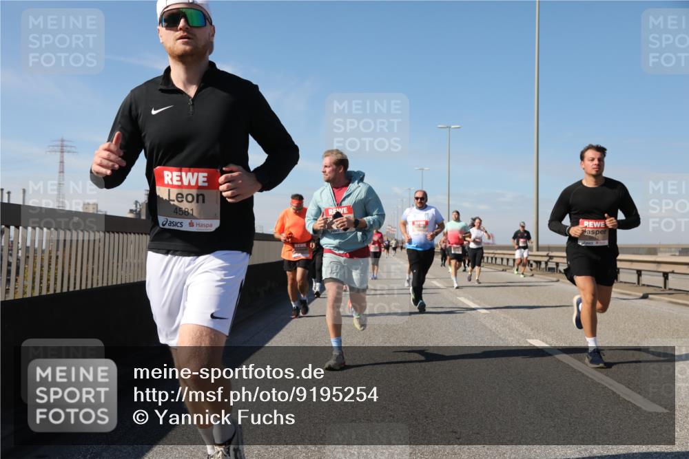 03.10.2025 - Köhlbrandbrückenlauf Yannick Fuchs http://msf.ph/oto/9195254 03.10.2025 11:58:42 Position 3 4581 meine-sportfotos.de