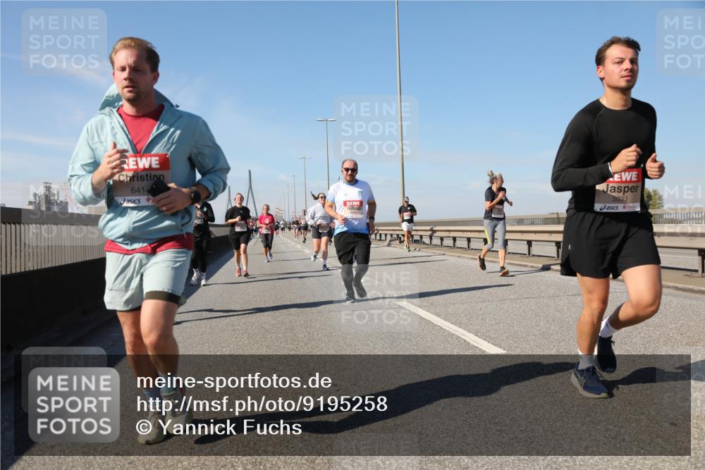 03.10.2025 - Köhlbrandbrückenlauf Yannick Fuchs http://msf.ph/oto/9195258 03.10.2025 11:58:43 Position 3 6414, 5033 meine-sportfotos.de