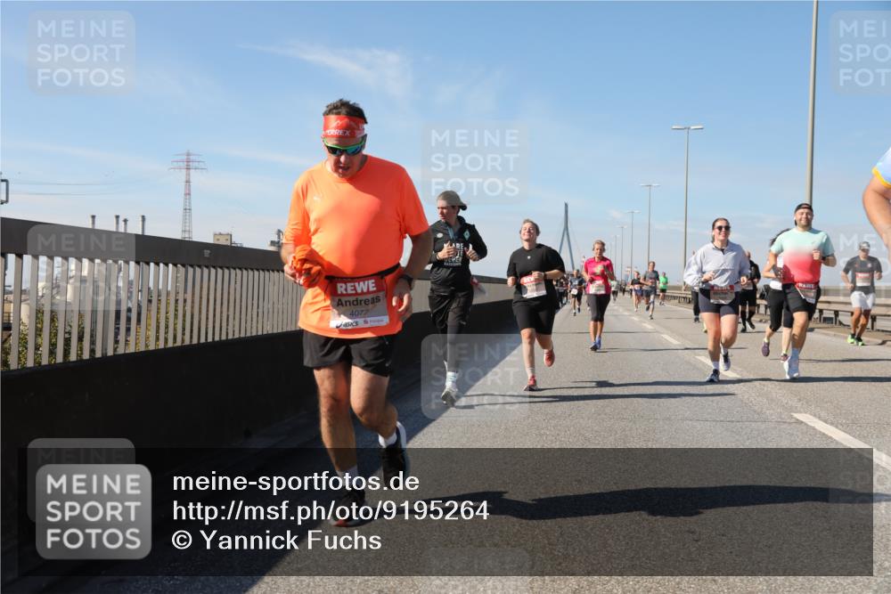 03.10.2025 - Köhlbrandbrückenlauf Yannick Fuchs http://msf.ph/oto/9195264 03.10.2025 11:58:45 Position 3 4077 meine-sportfotos.de