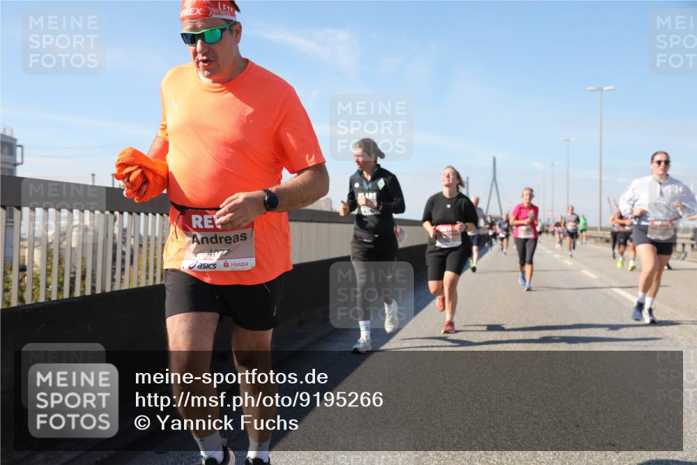 03.10.2025 - Köhlbrandbrückenlauf Yannick Fuchs http://msf.ph/oto/9195266 03.10.2025 11:58:45 Position 3 4077 meine-sportfotos.de