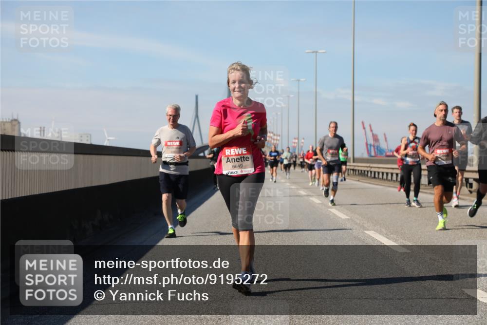 03.10.2025 - Köhlbrandbrückenlauf Yannick Fuchs http://msf.ph/oto/9195272 03.10.2025 11:58:47 Position 3 6649 meine-sportfotos.de