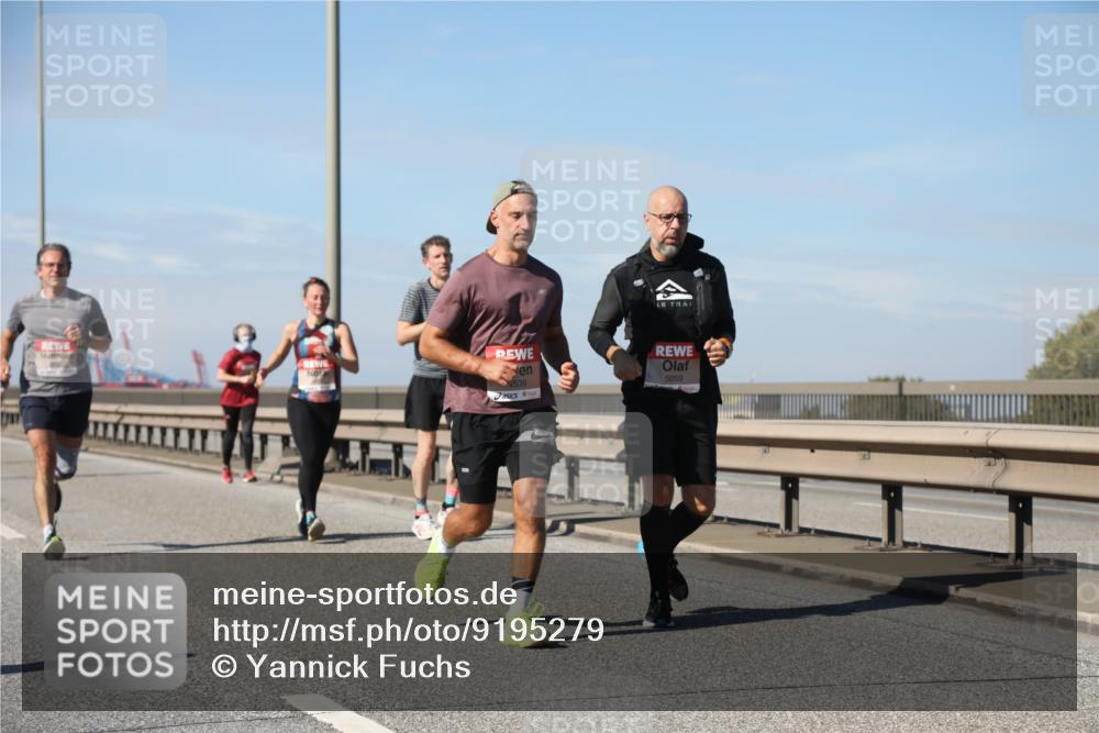 03.10.2025 - Köhlbrandbrückenlauf Yannick Fuchs http://msf.ph/oto/9195279 03.10.2025 11:58:49 Position 3 4539, 5059 meine-sportfotos.de