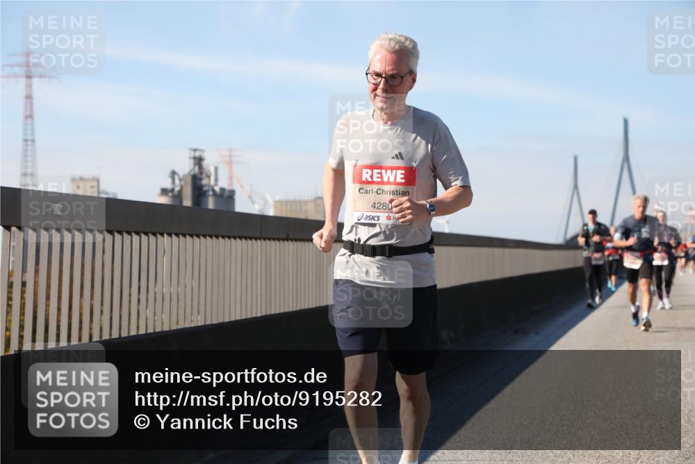 03.10.2025 - Köhlbrandbrückenlauf Yannick Fuchs http://msf.ph/oto/9195282 03.10.2025 11:58:50 Position 3 4280 meine-sportfotos.de