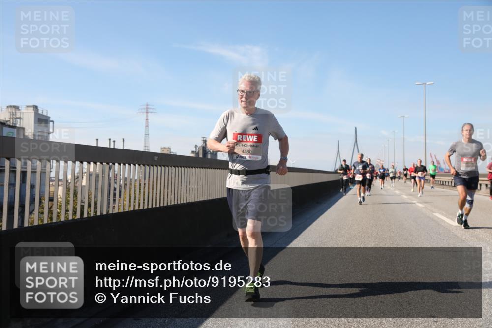 03.10.2025 - Köhlbrandbrückenlauf Yannick Fuchs http://msf.ph/oto/9195283 03.10.2025 11:58:50 Position 3 4280 meine-sportfotos.de