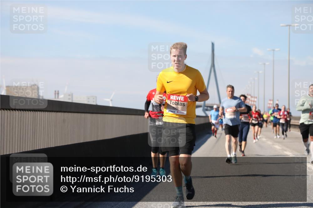 03.10.2025 - Köhlbrandbrückenlauf Yannick Fuchs http://msf.ph/oto/9195303 03.10.2025 11:58:58 Position 3 4565 meine-sportfotos.de