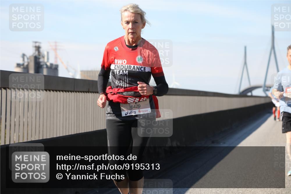 03.10.2025 - Köhlbrandbrückenlauf Yannick Fuchs http://msf.ph/oto/9195313 03.10.2025 11:59:01 Position 3 6429 meine-sportfotos.de