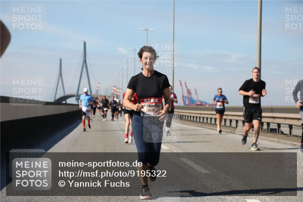 03.10.2025 - Köhlbrandbrückenlauf Yannick Fuchs http://msf.ph/oto/9195322 03.10.2025 11:59:04 Position 3 6040 meine-sportfotos.de