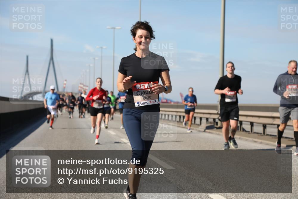 03.10.2025 - Köhlbrandbrückenlauf Yannick Fuchs http://msf.ph/oto/9195325 03.10.2025 11:59:05 Position 3 6040 meine-sportfotos.de