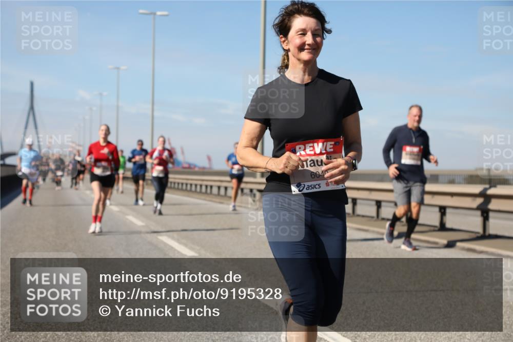 03.10.2025 - Köhlbrandbrückenlauf Yannick Fuchs http://msf.ph/oto/9195328 03.10.2025 11:59:05 Position 3 604 meine-sportfotos.de