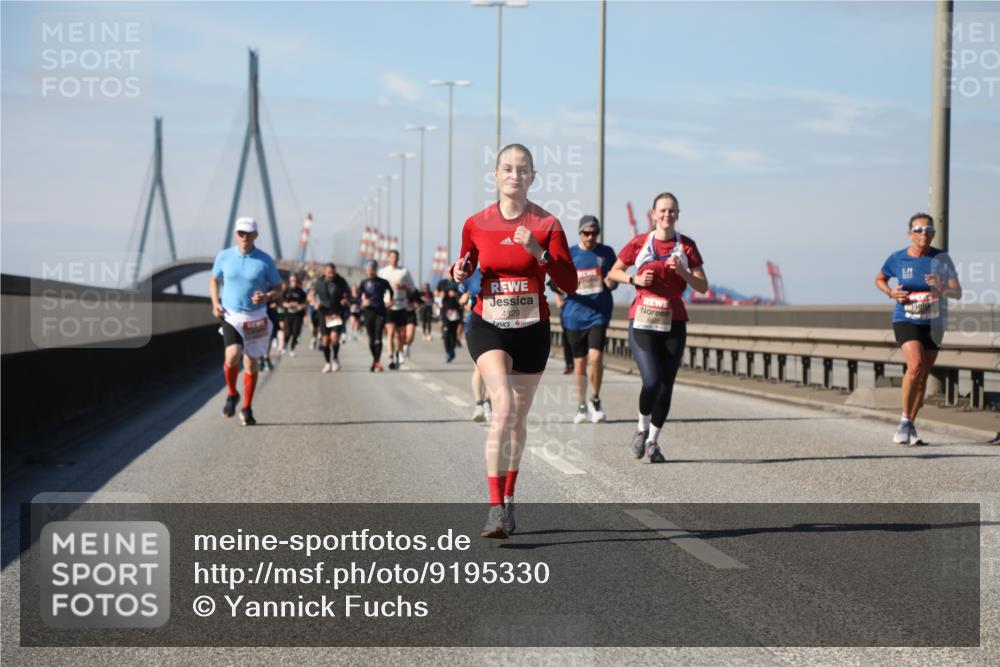 03.10.2025 - Köhlbrandbrückenlauf Yannick Fuchs http://msf.ph/oto/9195330 03.10.2025 11:59:06 Position 3 4829 meine-sportfotos.de