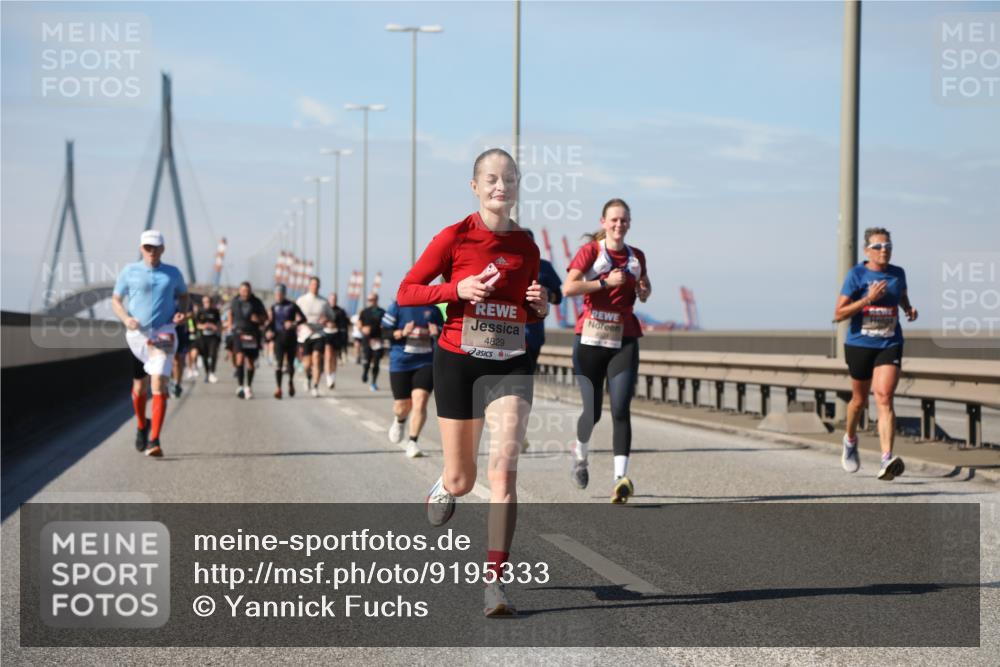 03.10.2025 - Köhlbrandbrückenlauf Yannick Fuchs http://msf.ph/oto/9195333 03.10.2025 11:59:07 Position 3 411, 4829 meine-sportfotos.de