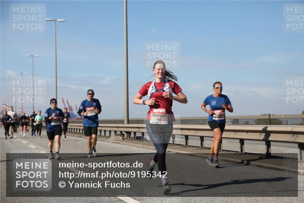 03.10.2025 - Köhlbrandbrückenlauf Yannick Fuchs http://msf.ph/oto/9195342 03.10.2025 11:59:09 Position 3 4971 meine-sportfotos.de