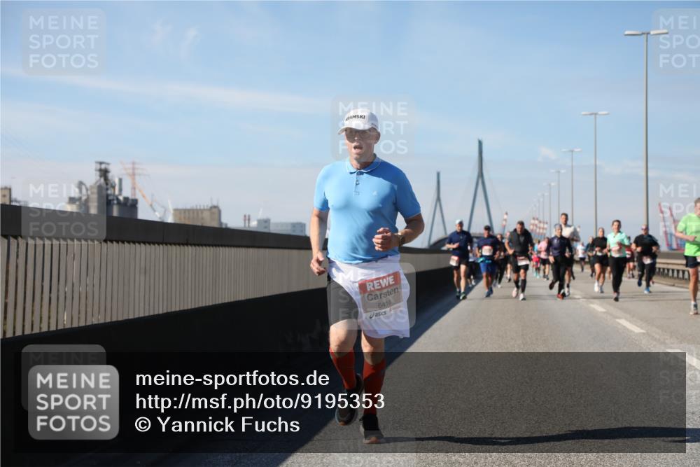 03.10.2025 - Köhlbrandbrückenlauf Yannick Fuchs http://msf.ph/oto/9195353 03.10.2025 11:59:12 Position 3 6416 meine-sportfotos.de