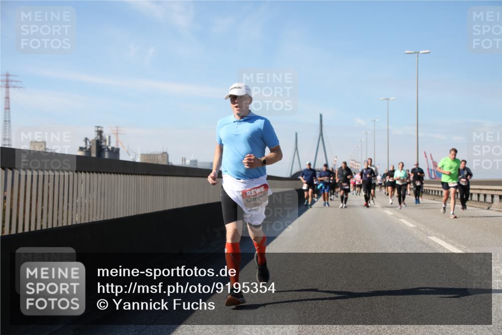 03.10.2025 - Köhlbrandbrückenlauf Yannick Fuchs http://msf.ph/oto/9195354 03.10.2025 11:59:12 Position 3 6416 meine-sportfotos.de