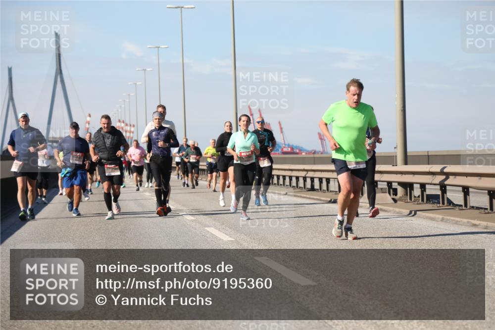 03.10.2025 - Köhlbrandbrückenlauf Yannick Fuchs http://msf.ph/oto/9195360 03.10.2025 11:59:14 Position 3  meine-sportfotos.de