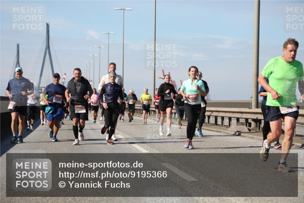 03.10.2025 - Köhlbrandbrückenlauf Yannick Fuchs http://msf.ph/oto/9195366 03.10.2025 11:59:16 Position 3 5454 meine-sportfotos.de