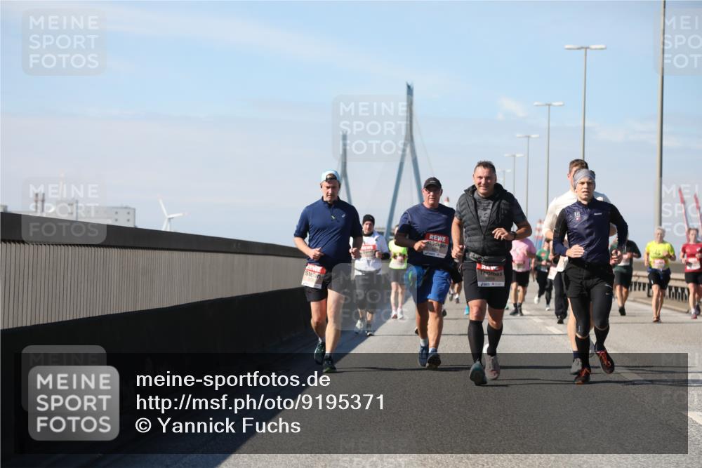 03.10.2025 - Köhlbrandbrückenlauf Yannick Fuchs http://msf.ph/oto/9195371 03.10.2025 11:59:17 Position 3  meine-sportfotos.de