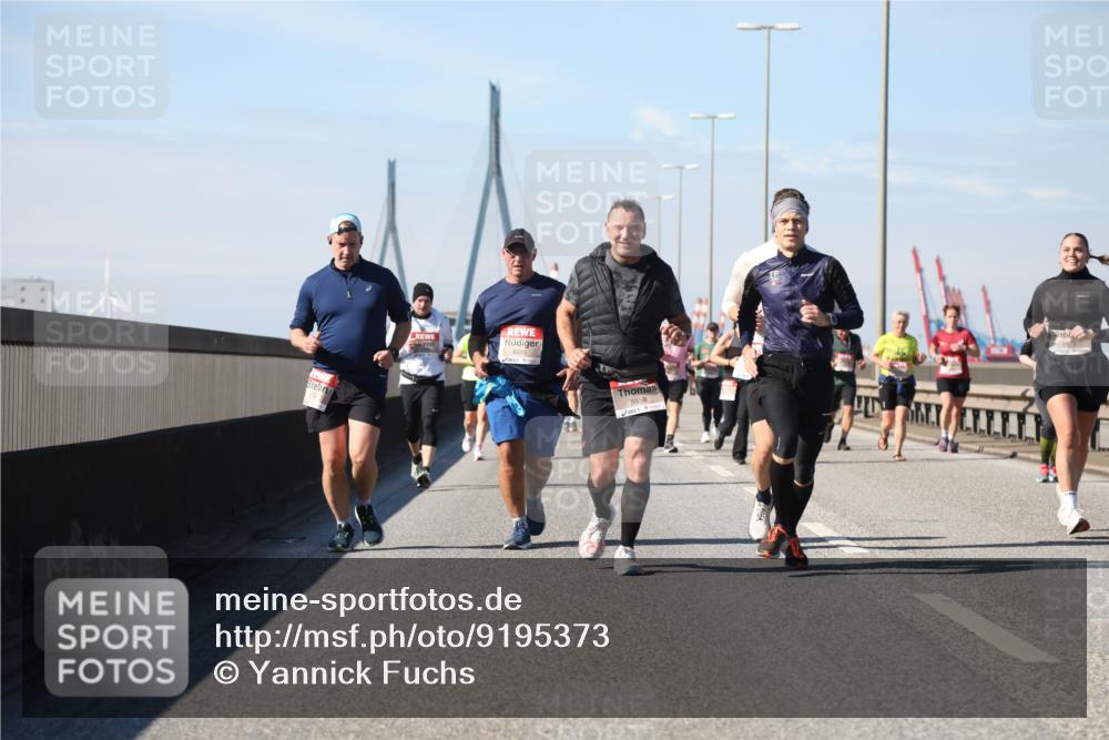 03.10.2025 - Köhlbrandbrückenlauf Yannick Fuchs http://msf.ph/oto/9195373 03.10.2025 11:59:17 Position 3 6035, 5858 meine-sportfotos.de