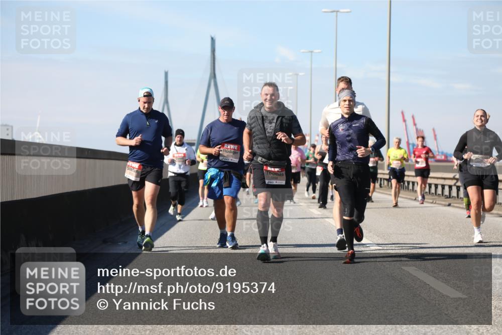 03.10.2025 - Köhlbrandbrückenlauf Yannick Fuchs http://msf.ph/oto/9195374 03.10.2025 11:59:18 Position 3 6035, 5858 meine-sportfotos.de
