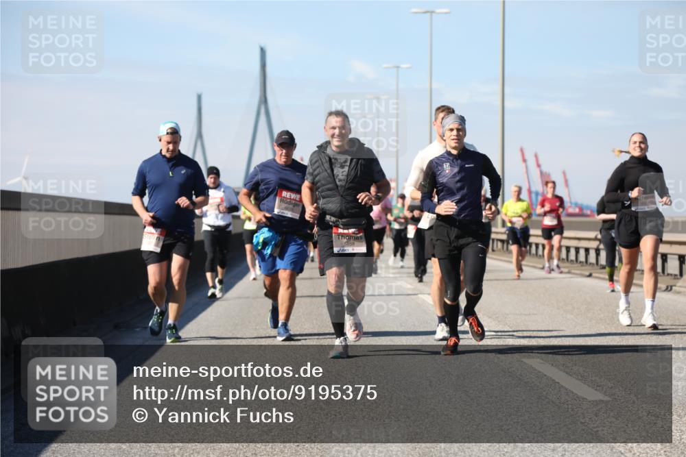 03.10.2025 - Köhlbrandbrückenlauf Yannick Fuchs http://msf.ph/oto/9195375 03.10.2025 11:59:18 Position 3 5858 meine-sportfotos.de